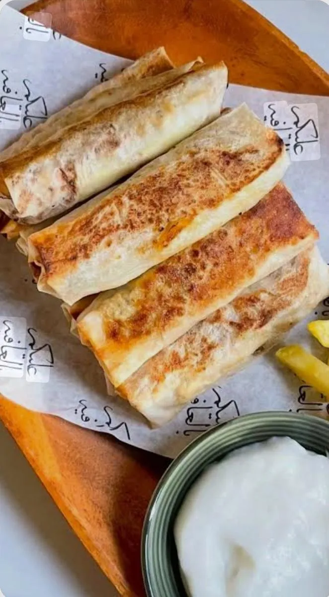 عرض خراطيش شاورما دجاج عدد 3+ لحمة عدد 3